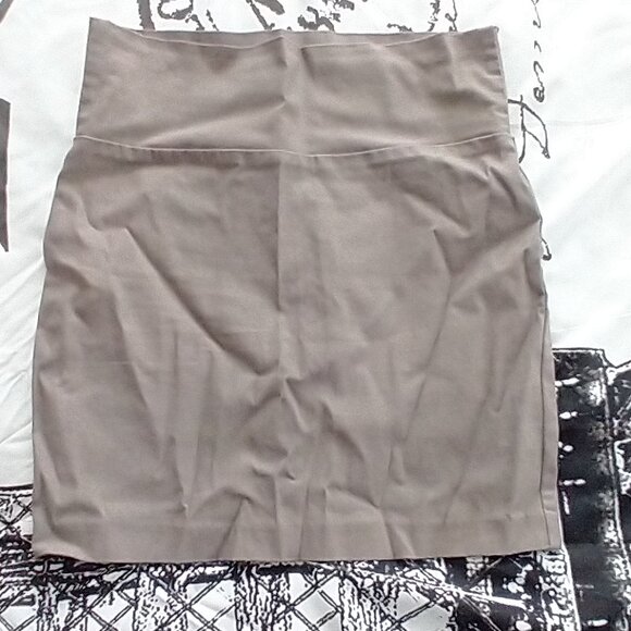Skirt - Picture 1 of 3